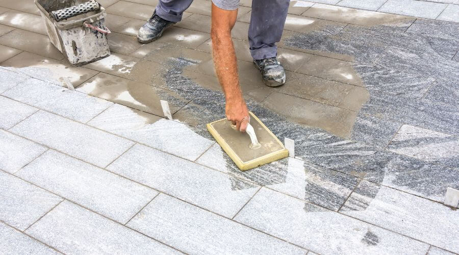 Professional gutter cleaning in Avenue, MD